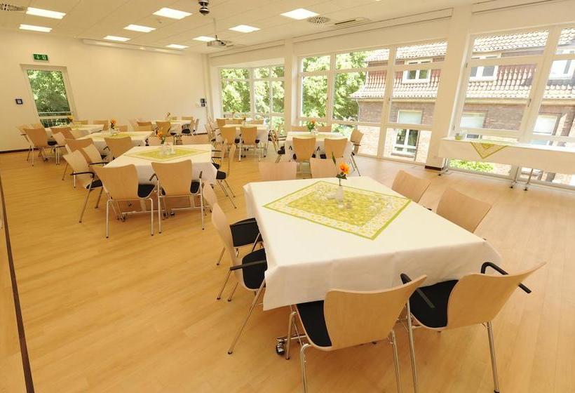 酒店 Stephansstift Tagungs Und Gästehaus