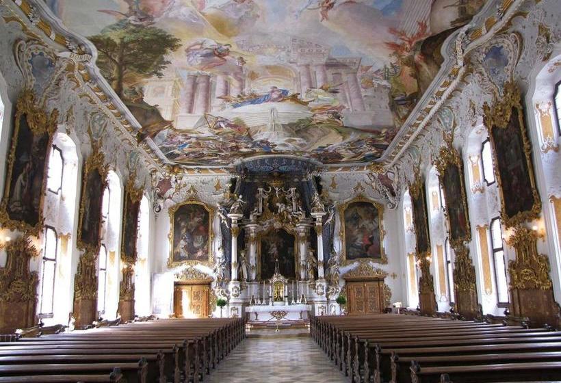 Отель The Classic Oldtimer