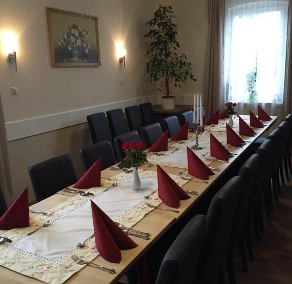 בית מלון כפרי Zum Grünen Jäger