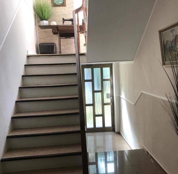 בית מלון כפרי Zum Grünen Jäger