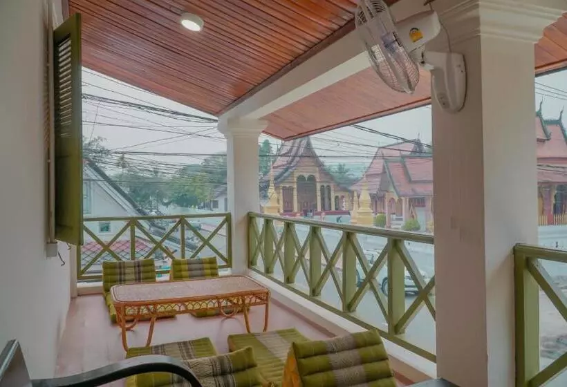 Barn Laos Luangprabang Hostel