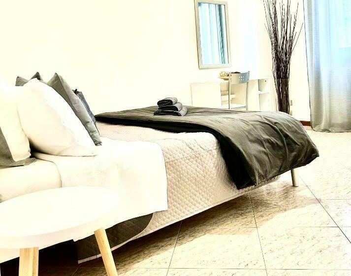 تختخواب و صبحانه Sm Hospitality Laghi