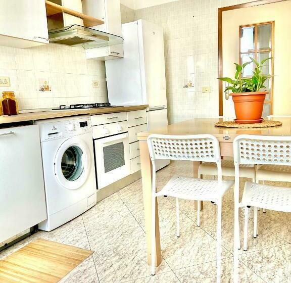 تختخواب و صبحانه Sm Hospitality Laghi