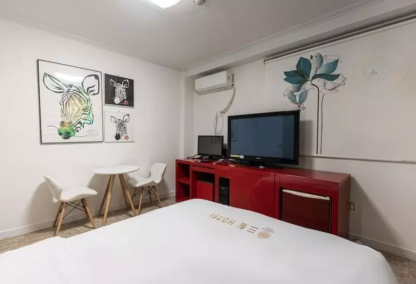 Dream Motel