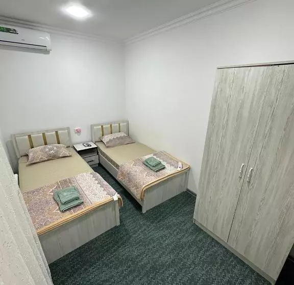 ペンション Zara Guest House