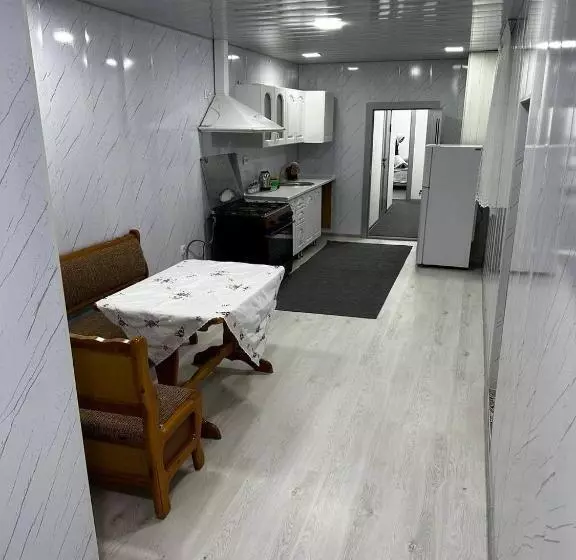 ペンション Zara Guest House
