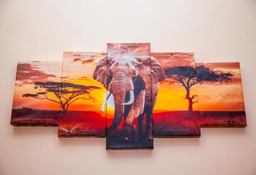 민박 Ellyn Executive Lodge