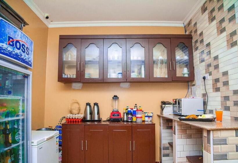 민박 Ellyn Executive Lodge