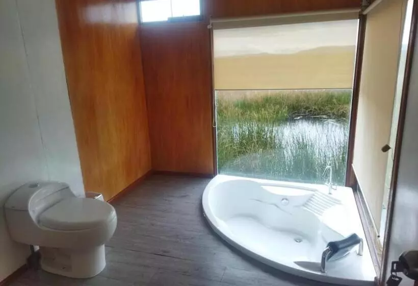 تختخواب و صبحانه Uros Samay Qilla Lodge