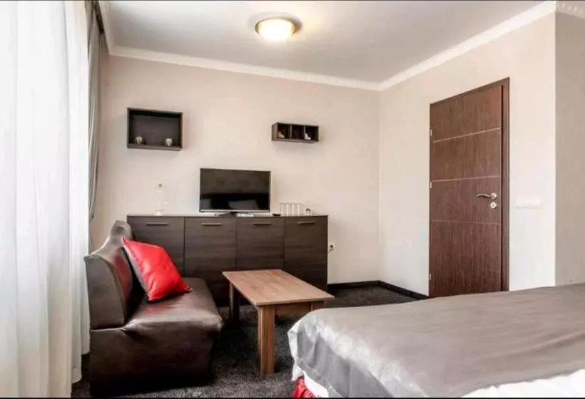 ホテル Astrea Deluxe