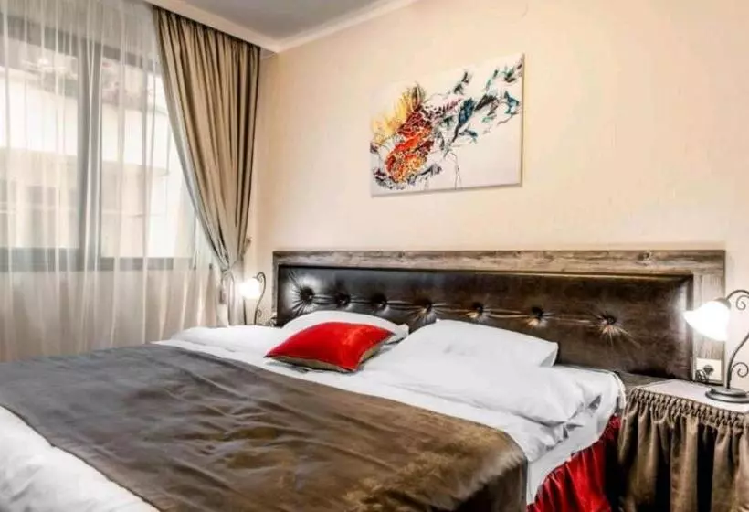 ホテル Astrea Deluxe