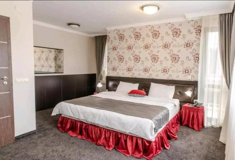 ホテル Astrea Deluxe