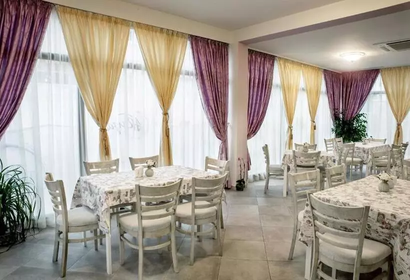 ホテル Astrea Deluxe