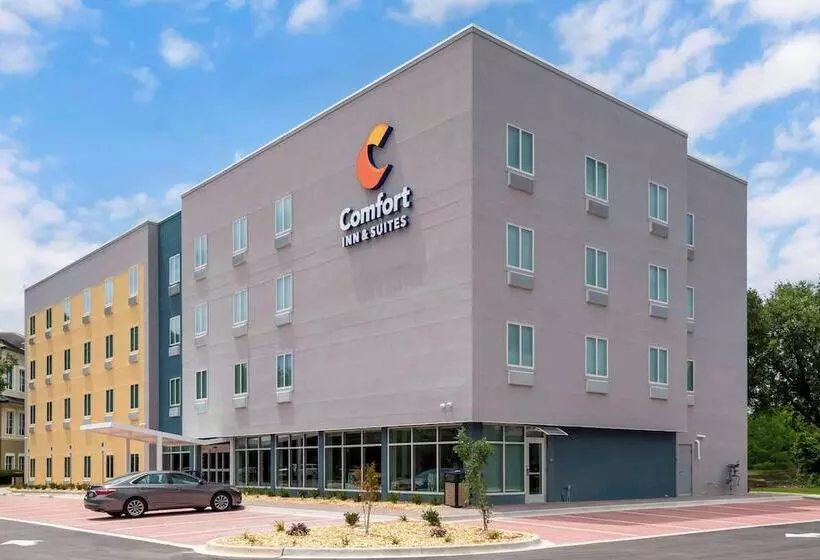 Hotelli Comfort Inn & Suites Destin Near Henderson Beach
