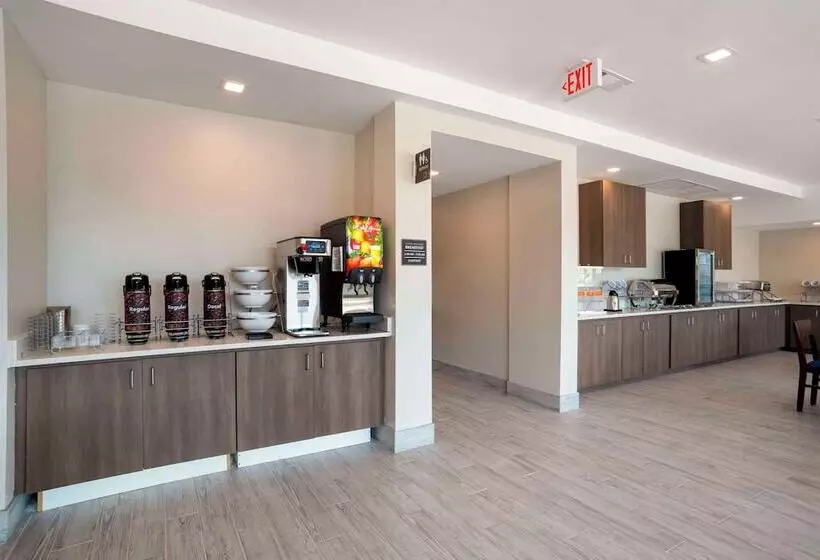 Hotelli Comfort Inn & Suites Destin Near Henderson Beach