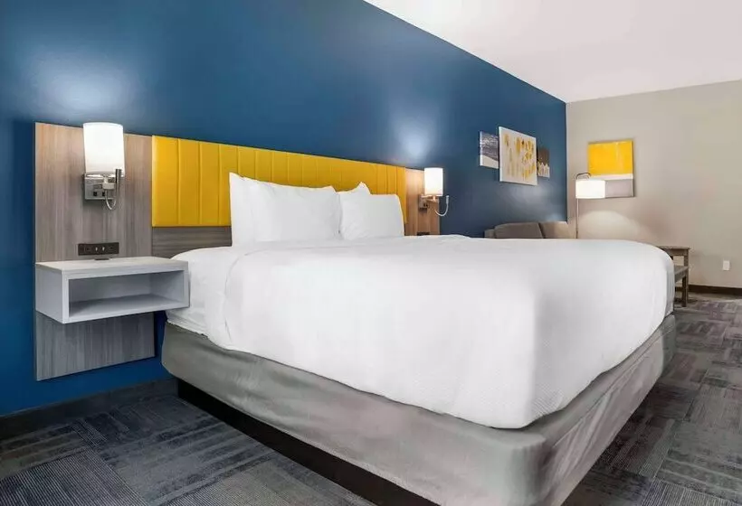 Hotelli Comfort Inn & Suites Destin Near Henderson Beach