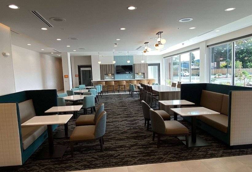 Hotelli La Quinta Inn & Suites By Wyndham Centralia