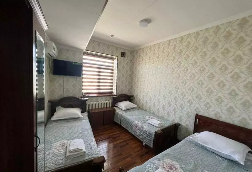 Khamza Hostel