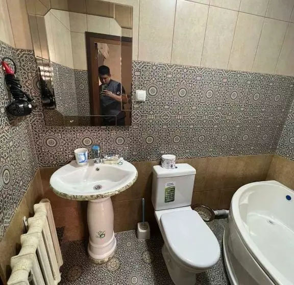 Khamza Hostel