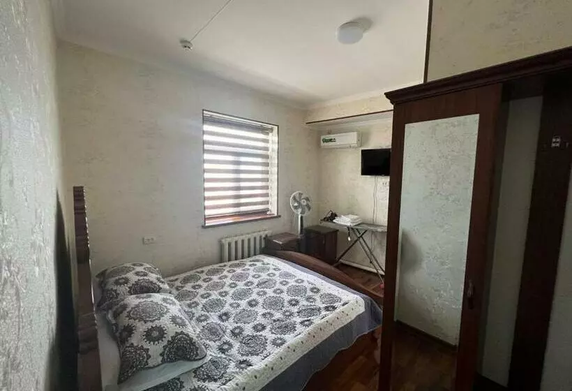 Khamza Hostel