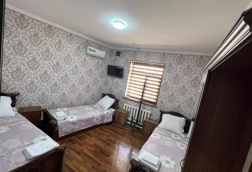 Khamza Hostel