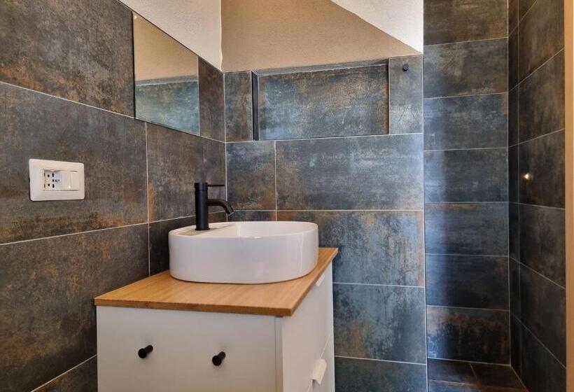 膳宿费 Lu Canaleddu Room