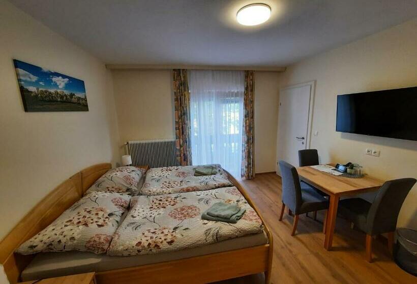 호스텔 Kirchenwirt