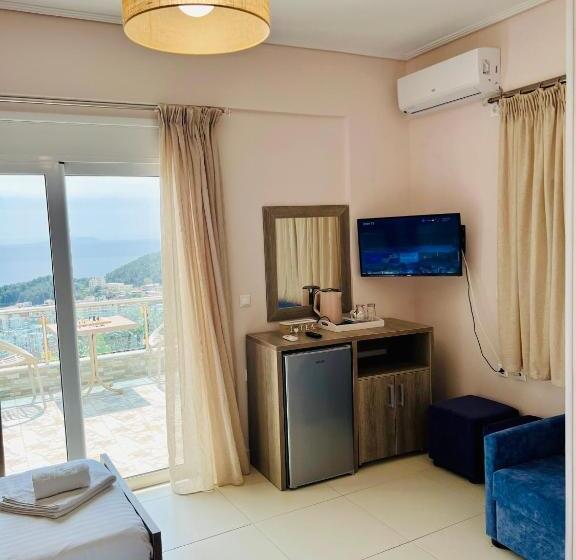 هاستل Mistral Inn