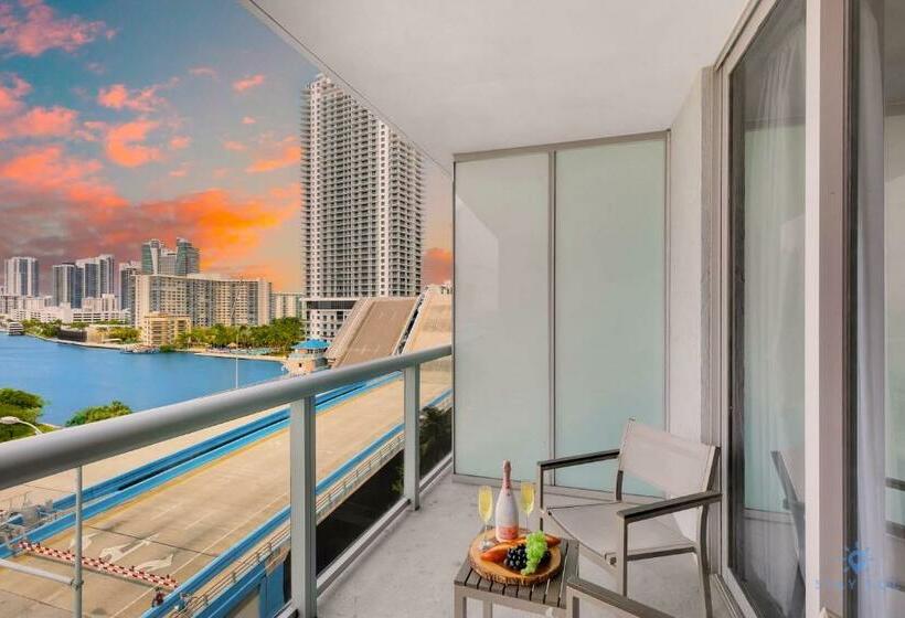 호스텔 Modern Apartment   Amazing Pool   Near Beach