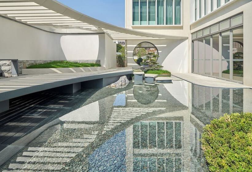 Отель Artyzen Habitat Suzhou