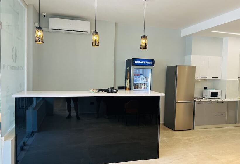 Central Boutique Hostel