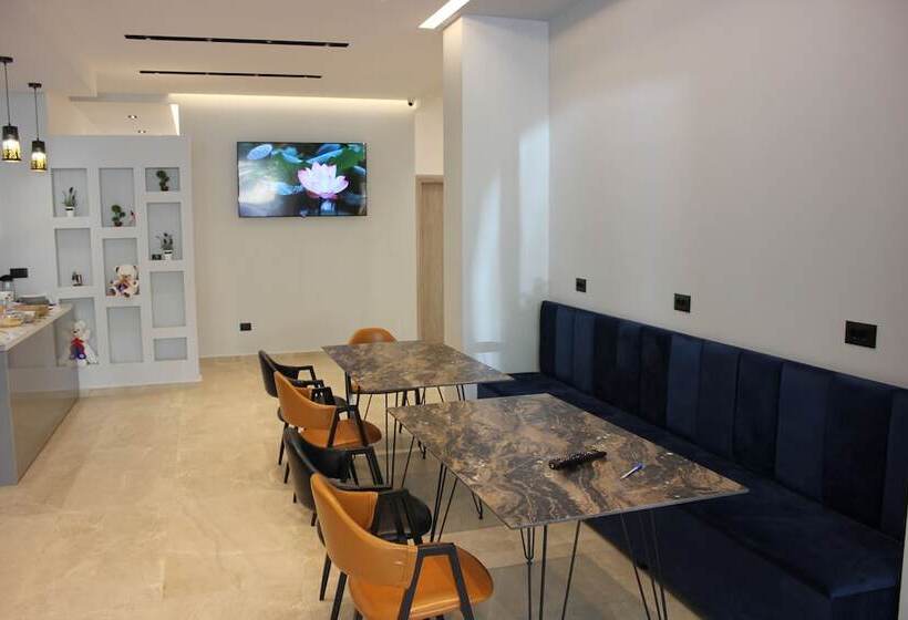 Central Boutique Hostel