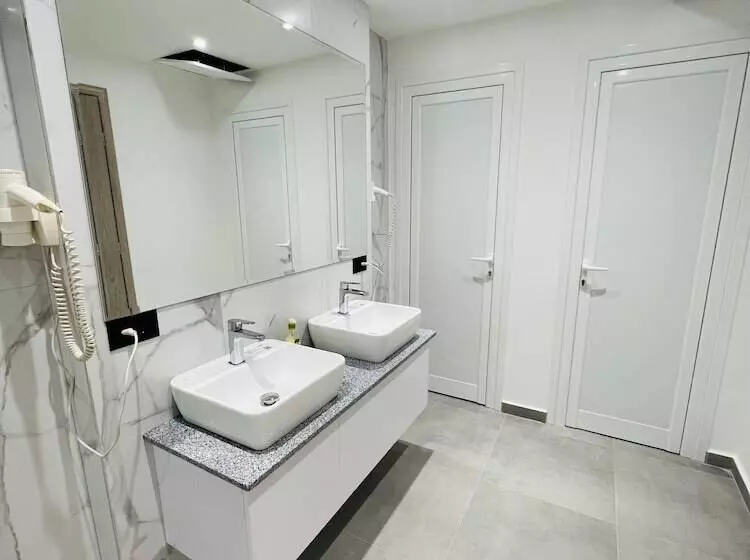 Central Boutique Hostel