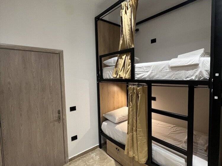 Central Boutique Hostel