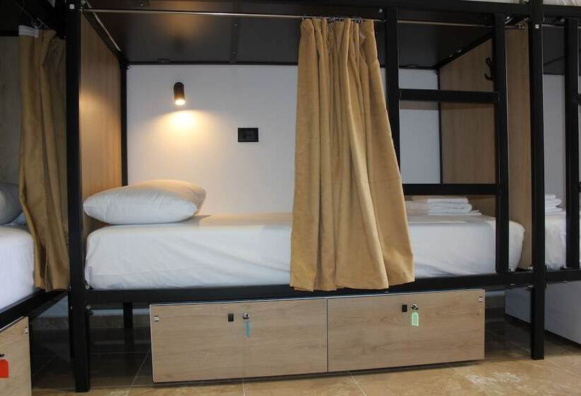 Central Boutique Hostel