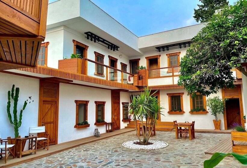هتل Bodrum Konağı