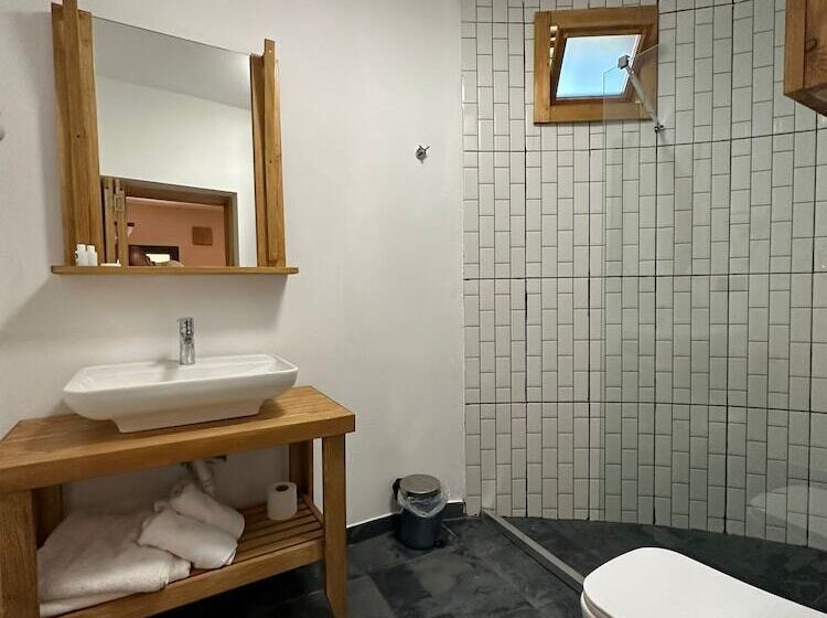 هتل Bodrum Konağı