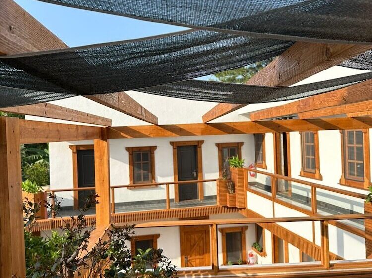 هتل Bodrum Konağı