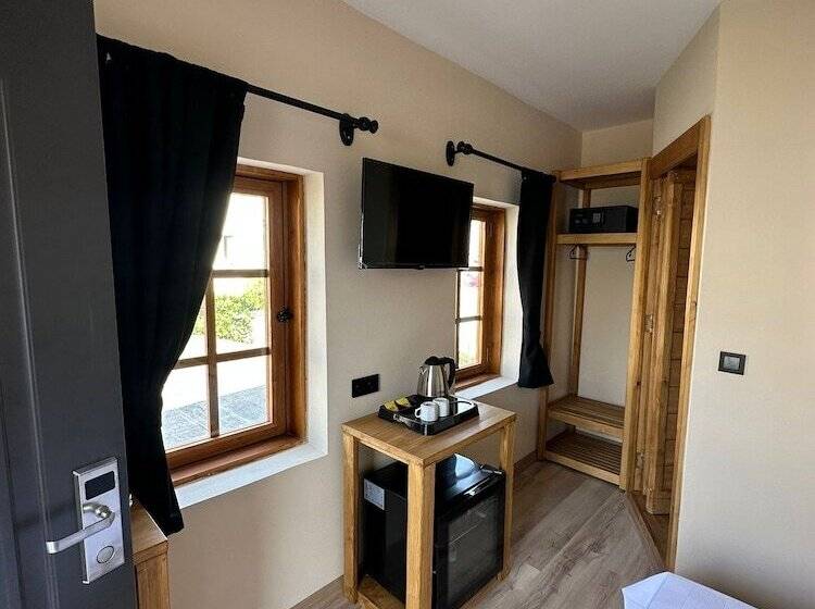 هتل Bodrum Konağı