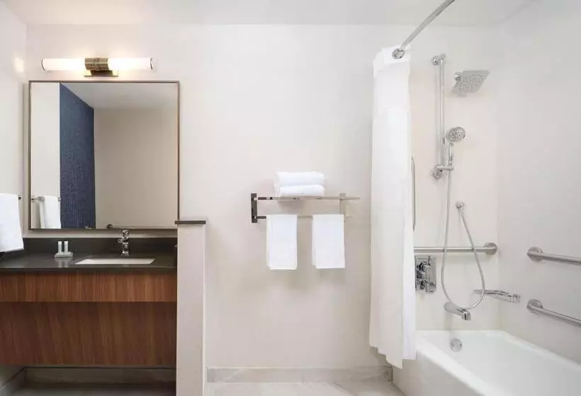 Hotelli Fairfield Inn & Suites By Marriott Fort Lauderdale Northwest