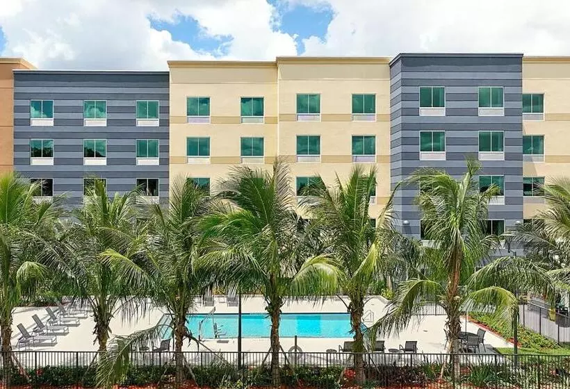 Hotelli Fairfield Inn & Suites By Marriott Fort Lauderdale Northwest