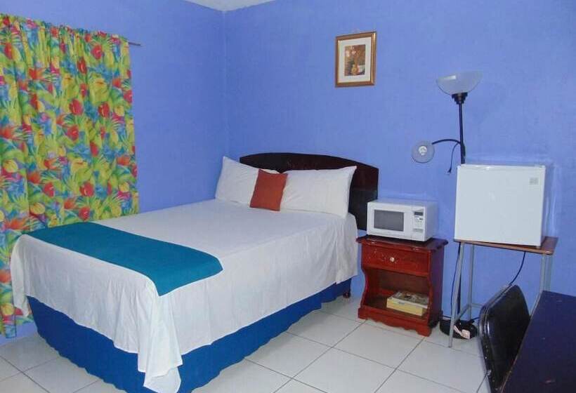 هتل Tropical Manor Inn