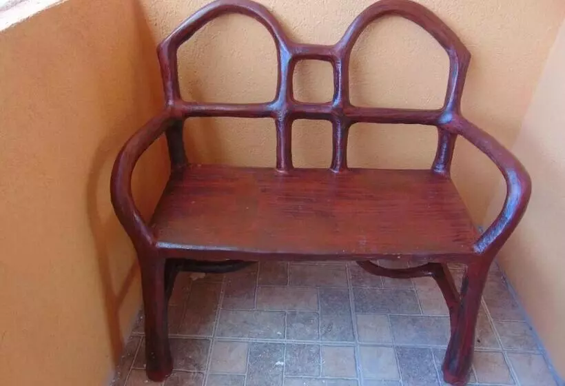 هتل Tropical Manor Inn