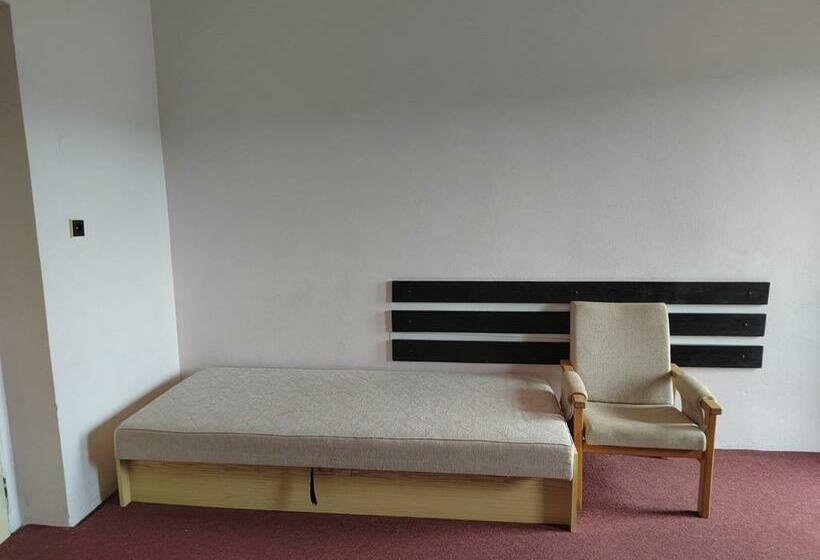 Szálló Penzion U Kováře Vedlejší Budova