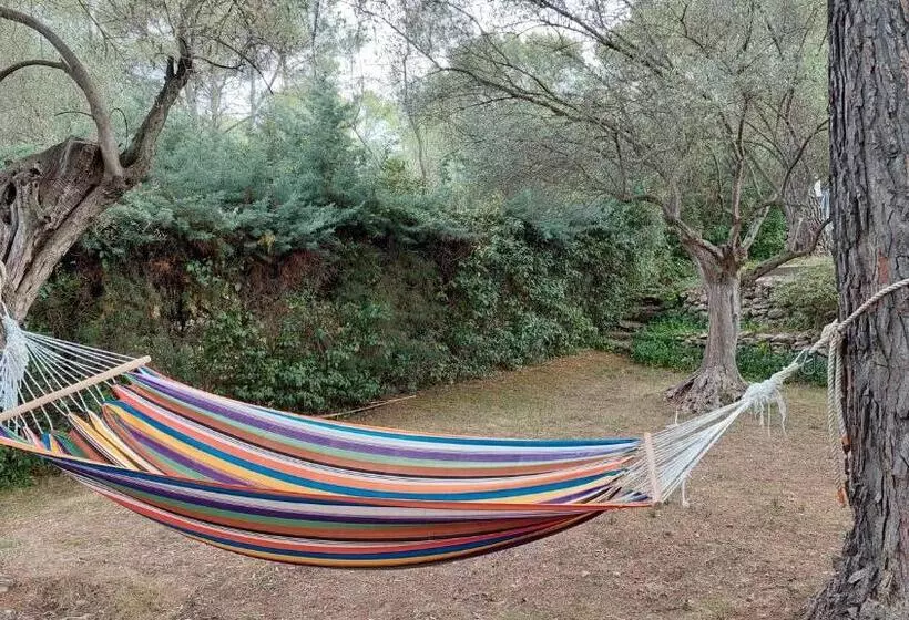Aamiaismajoitus (B&B) Les Esquirous