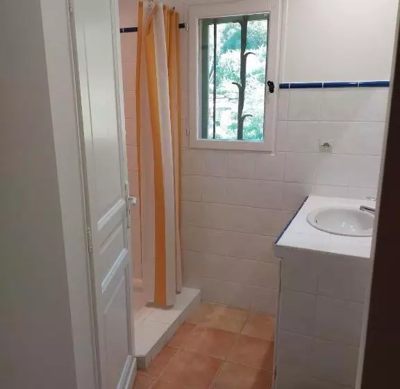 Aamiaismajoitus (B&B) Les Esquirous