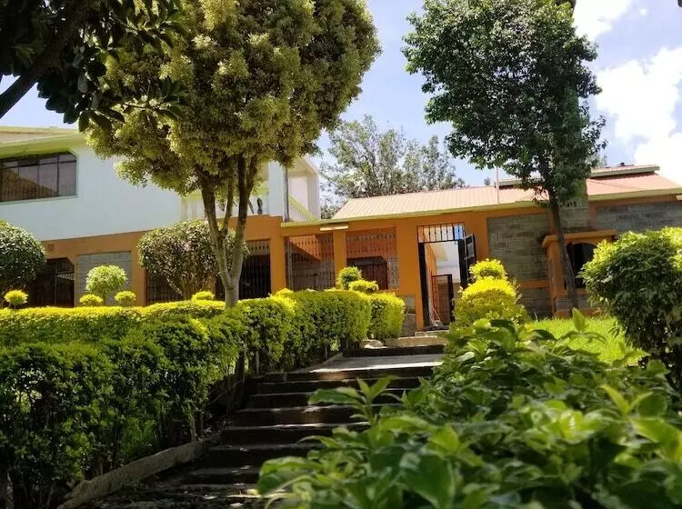 هتل Mataman Gardens