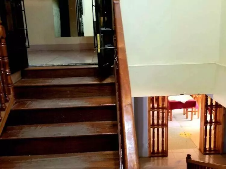 هتل Mataman Gardens