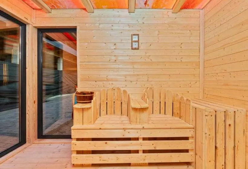 ホテル Transylvania House