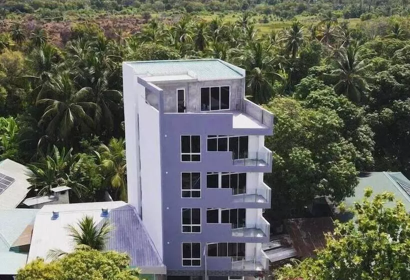 پانسیون Equator Retreat